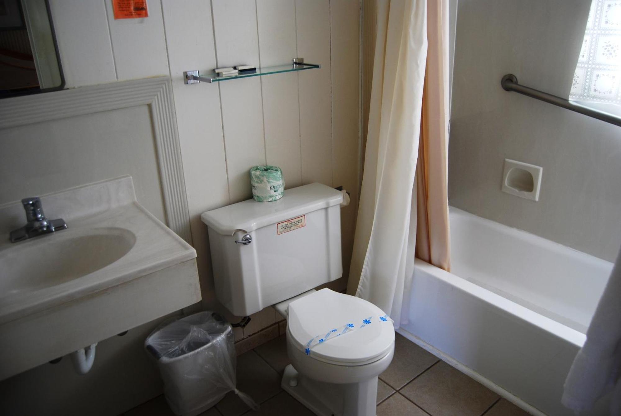 Motel Redwood 2*