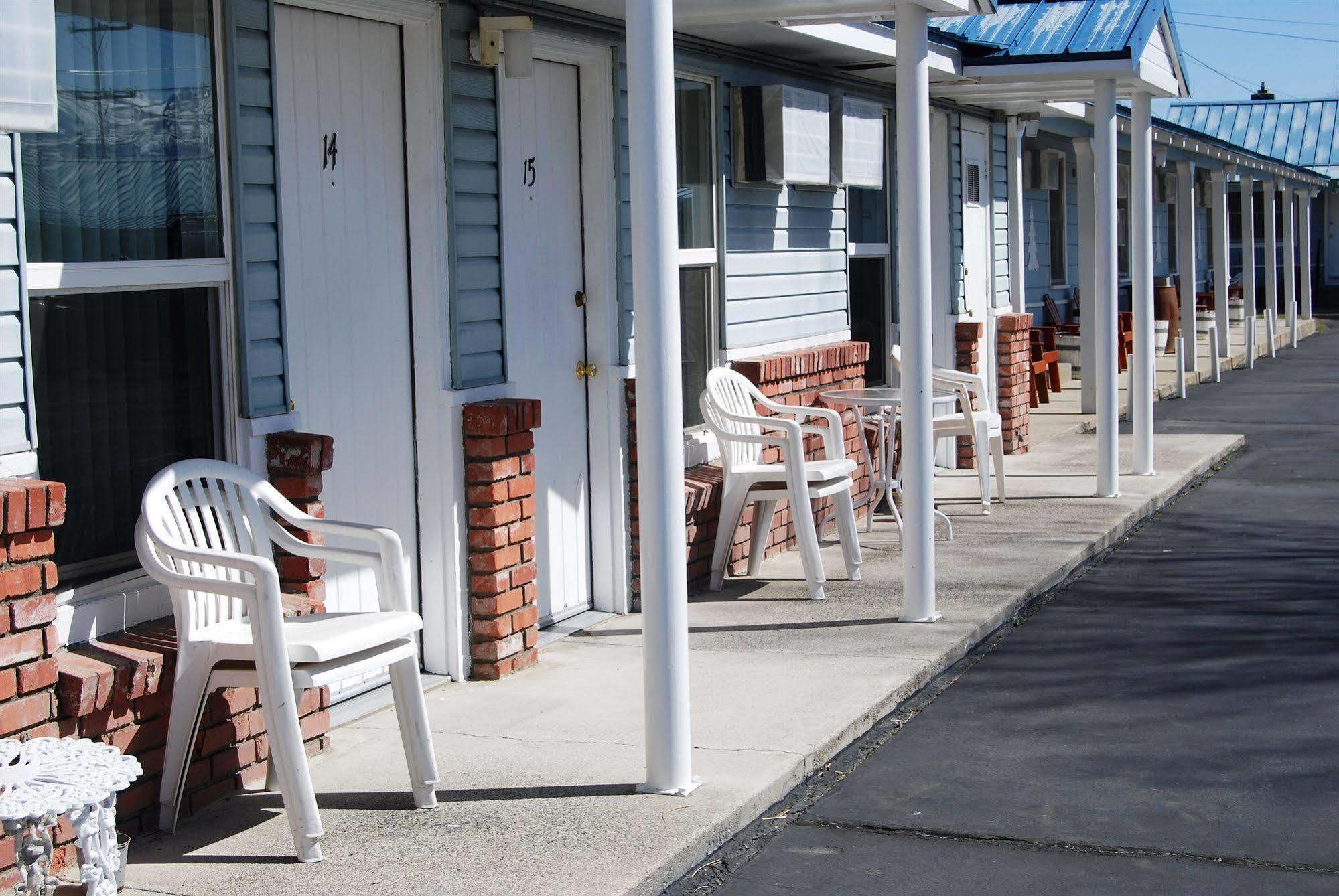 Motel Redwood